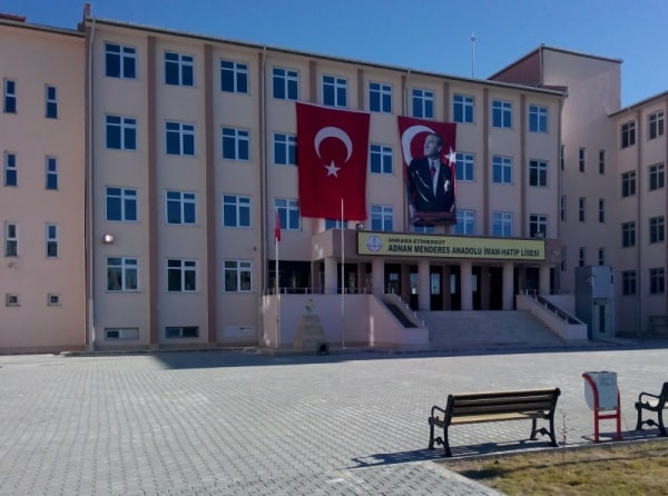Adnan Menderes Anadolu İmam Hatip Lisesi Fotoğrafı